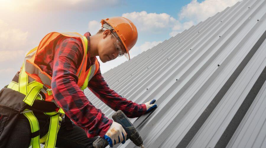 Professional residential roofers in Chicken, AK